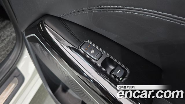Kia K7 2019 — photo 34