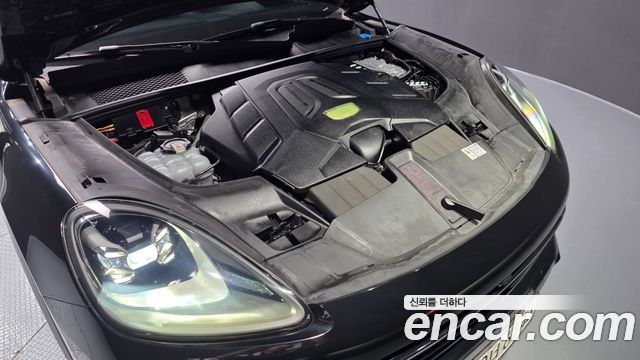 Porsche Cayenne 2023 — photo 6