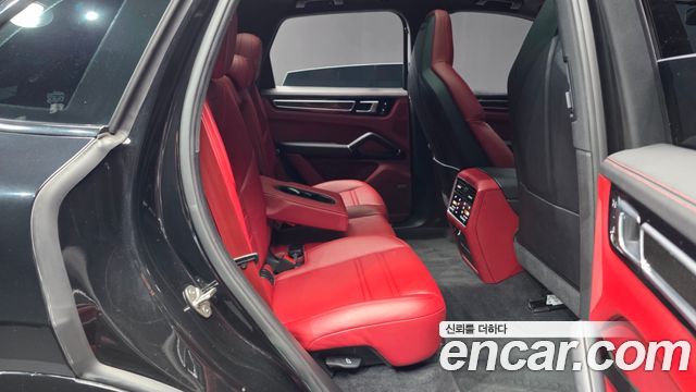 Porsche Cayenne 2023 — photo 12