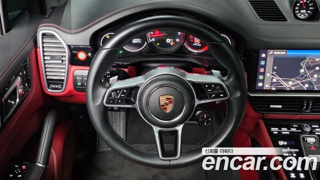 Porsche Cayenne 2023 — photo 13