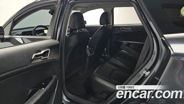 Kia Sportage 2023 — photo 18