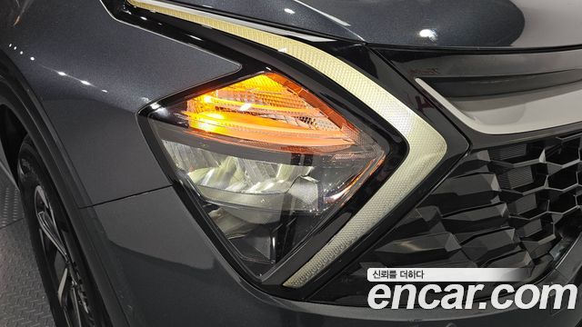 Kia Sportage 2023 — photo 8