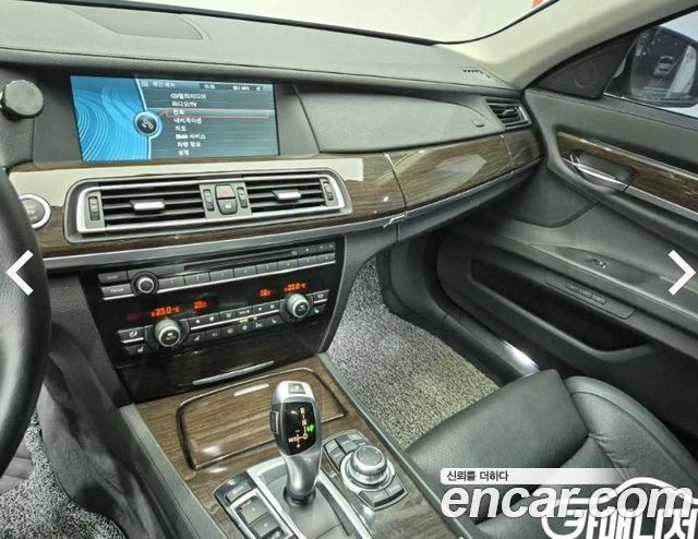 BMW 7-Series 2011 — photo 7