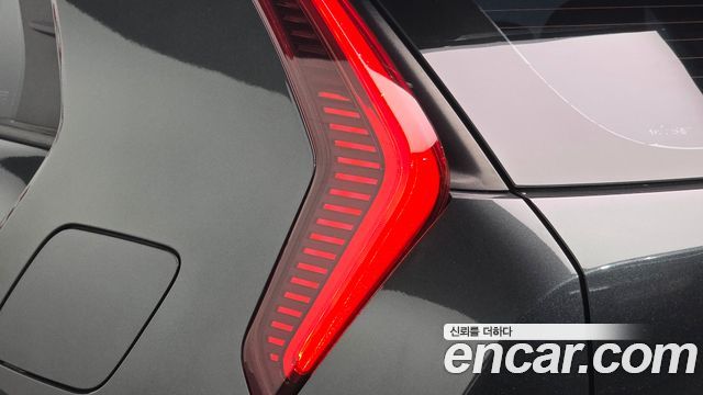 Kia Niro 2024 — photo 9