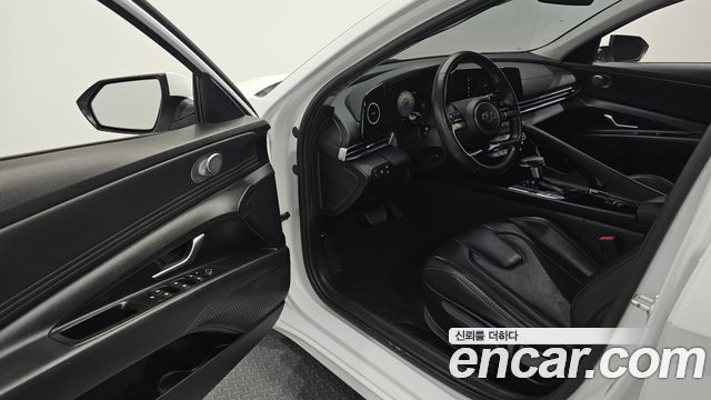 Hyundai AVANTE 2021 — photo 17