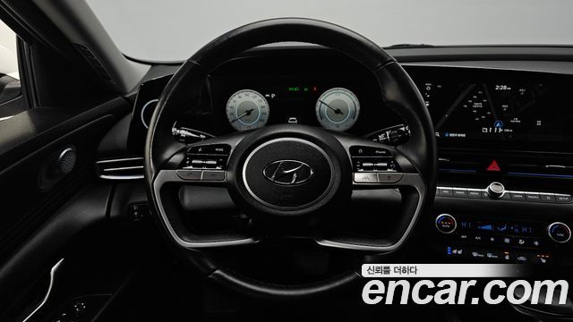 Hyundai AVANTE 2021 — photo 19