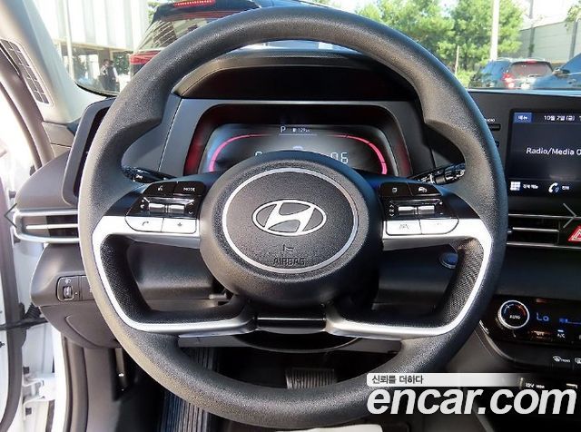 Hyundai AVANTE 2024 — photo 8