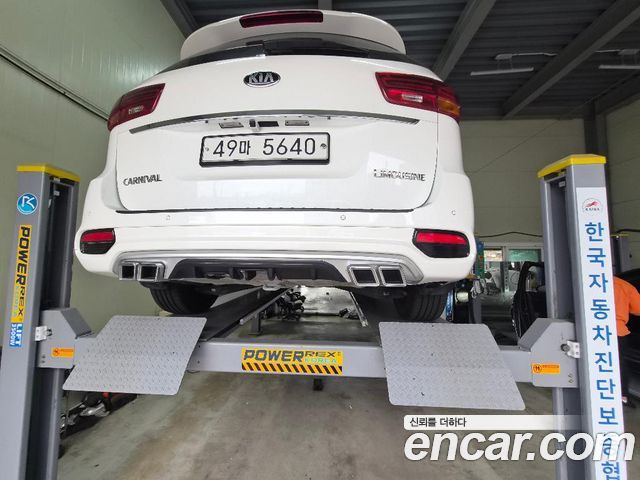 Kia Canival 2019 — photo 2