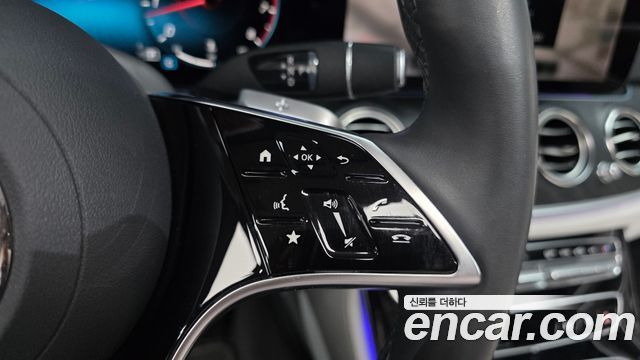 Mercedes-Benz E-Class 2023 — photo 23