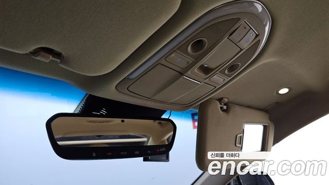 Genesis G80 2017 — photo 18