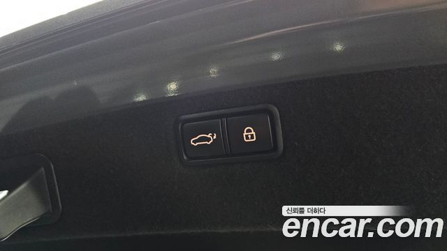 Genesis G80 2017 — photo 20