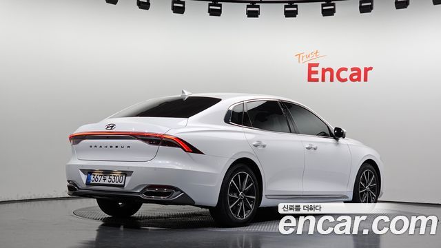 Hyundai Grandeur 2023 — photo 2