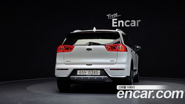 Kia Niro 2017 — photo 4