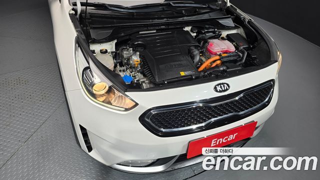 Kia Niro 2017 — photo 6