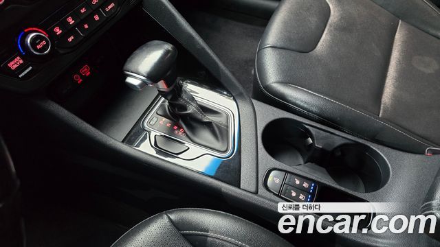 Kia Niro 2017 — photo 12