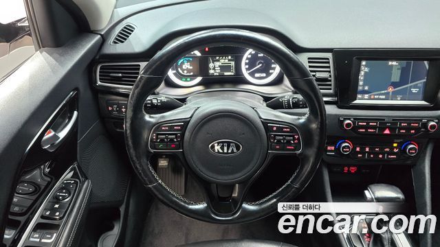 Kia Niro 2017 — photo 19