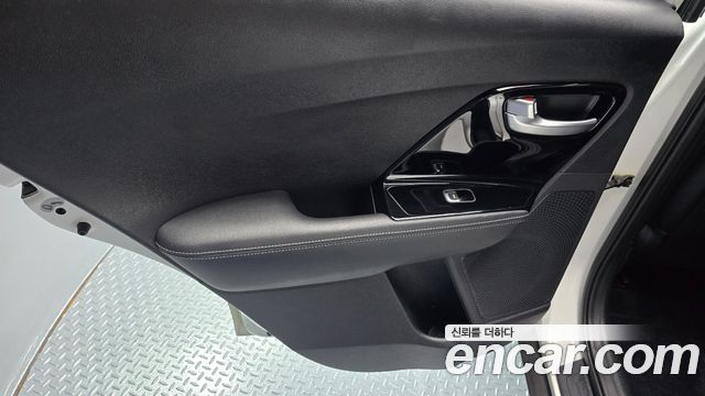 Kia Niro 2017 — photo 15