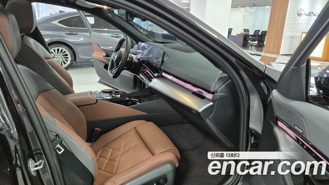 BMW 5-Series 2026 — photo 13