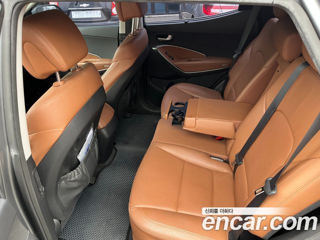 Hyundai Santafe 2018 — photo 11