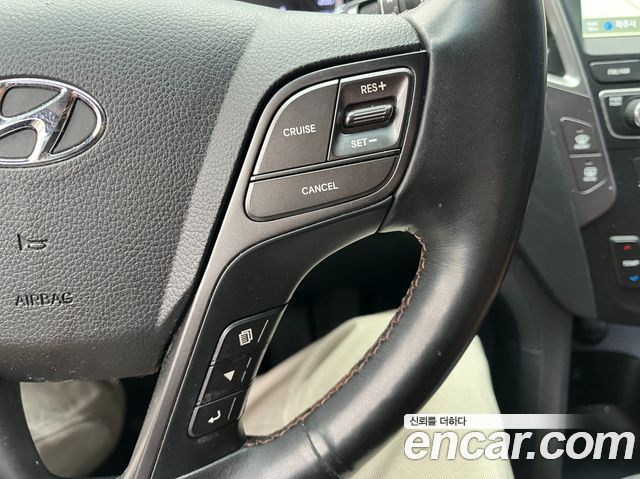 Hyundai Santafe 2018 — photo 13