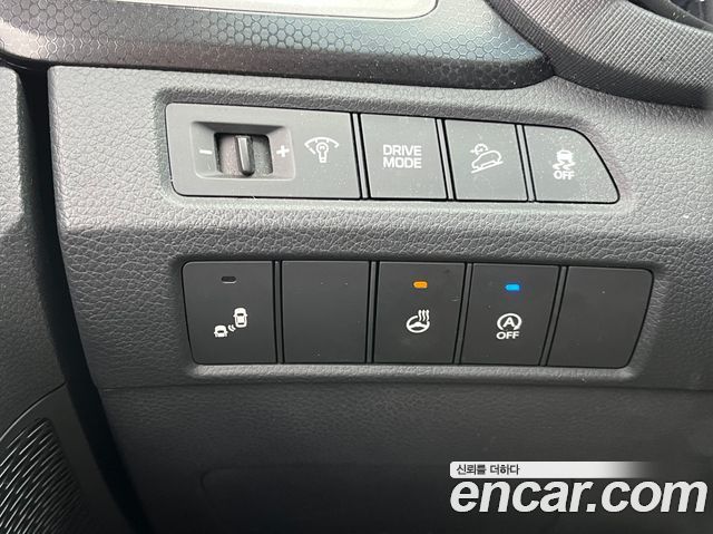 Hyundai Santafe 2018 — photo 16
