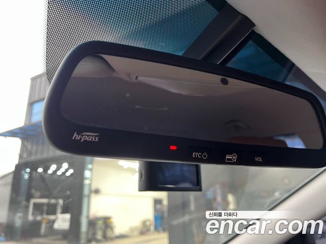 Hyundai Santafe 2018 — photo 17