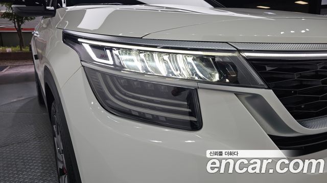 Kia Seltos 2022 — photo 8