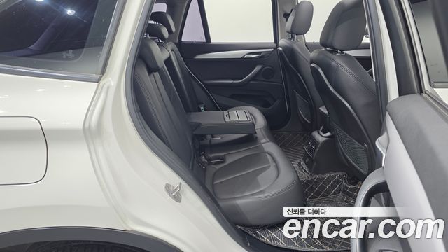 BMW X1 2018 — photo 11