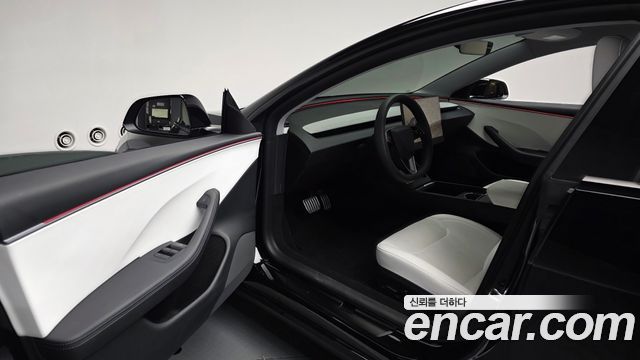 Tesla Model 3 2025 — photo 13