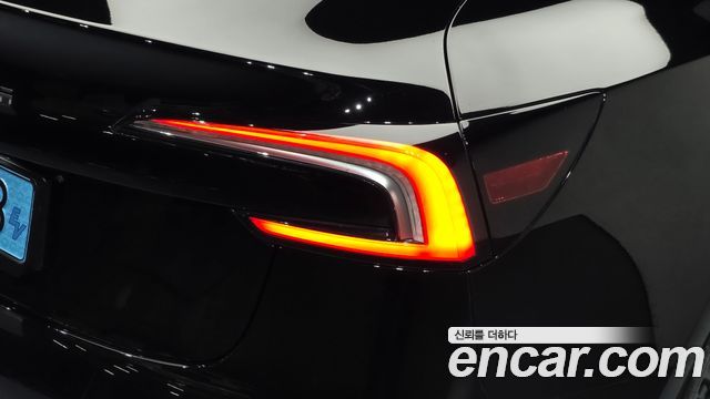 Tesla Model 3 2025 — photo 9