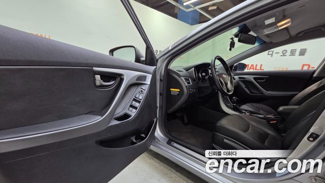 Hyundai AVANTE 2014 — photo 8