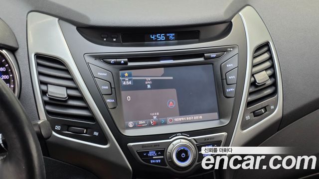 Hyundai AVANTE 2014 — photo 12