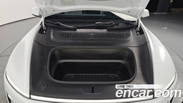 Tesla Model Y 2025 — photo 6