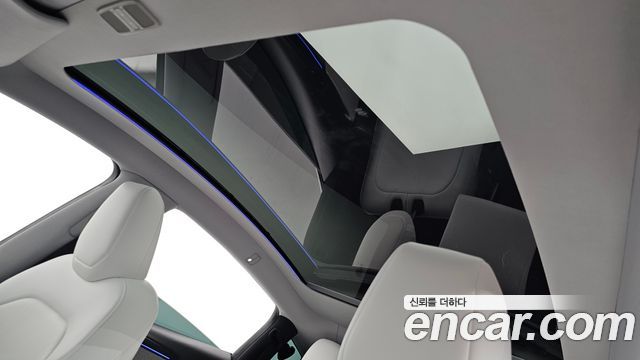 Tesla Model Y 2025 — photo 18