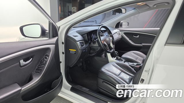 Hyundai i30 2014 — photo 10
