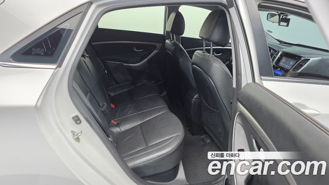 Hyundai i30 2014 — photo 12