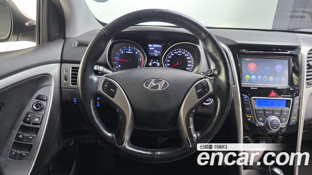 Hyundai i30 2014 — photo 13