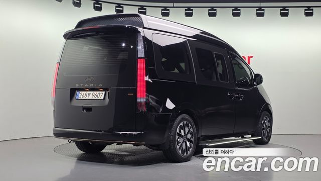 Hyundai Staria 2025 — photo 2
