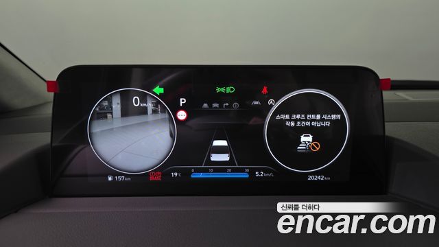 Hyundai Staria 2025 — photo 11