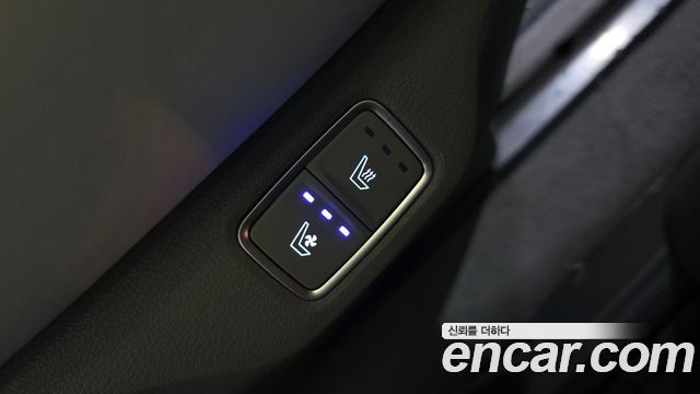 Hyundai Staria 2025 — photo 23