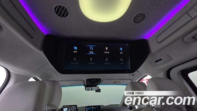 Hyundai Staria 2025 — photo 25