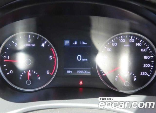 Kia Stonic 2018 — photo 8
