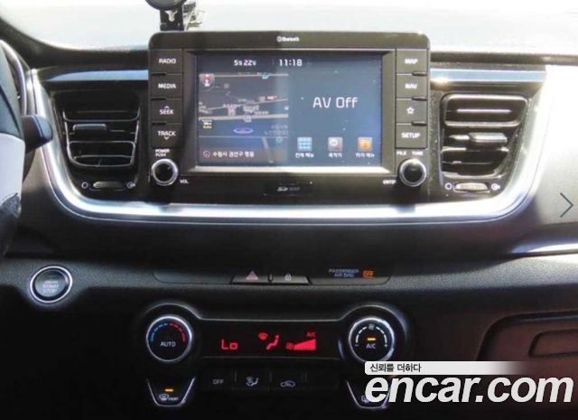 Kia Stonic 2018 — photo 9