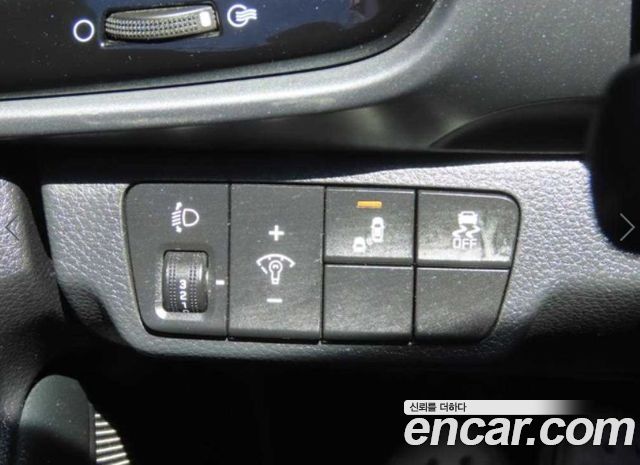 Kia Stonic 2018 — photo 12