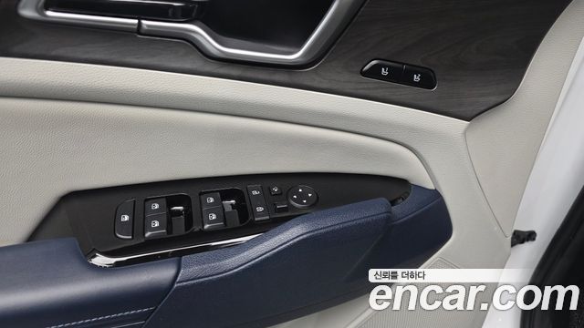 Kia Sportage 2023 — photo 17