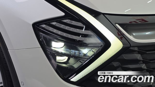 Kia Sportage 2023 — photo 8