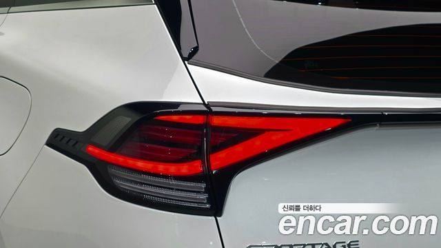 Kia Sportage 2023 — photo 9