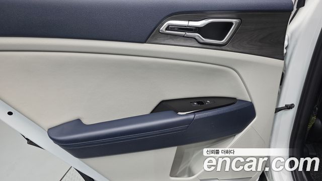 Kia Sportage 2023 — photo 15