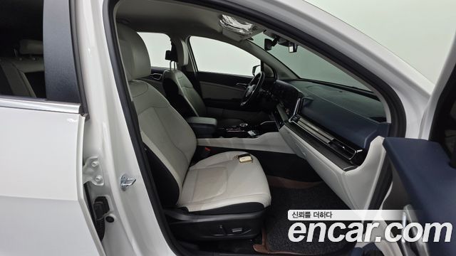 Kia Sportage 2023 — photo 16