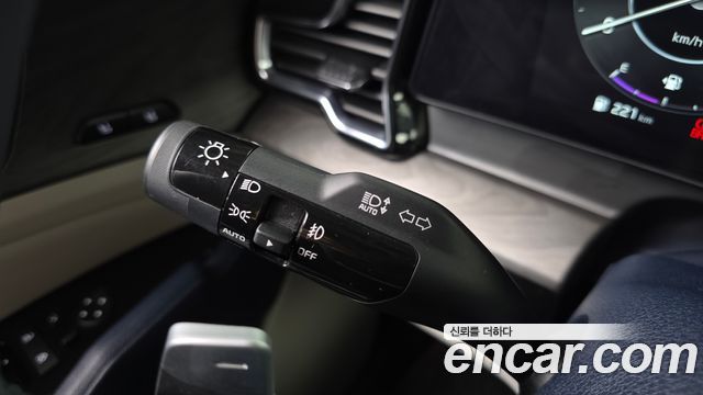Kia Sportage 2023 — photo 32